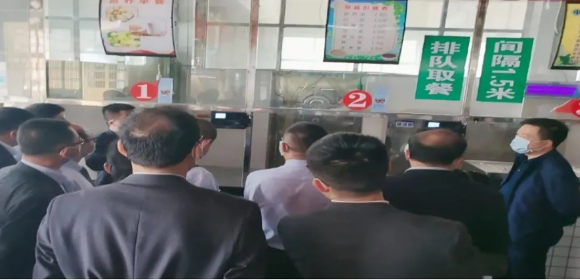 精彩紛呈！聞一多中學智慧校園多場景應用引圍觀！(圖4)